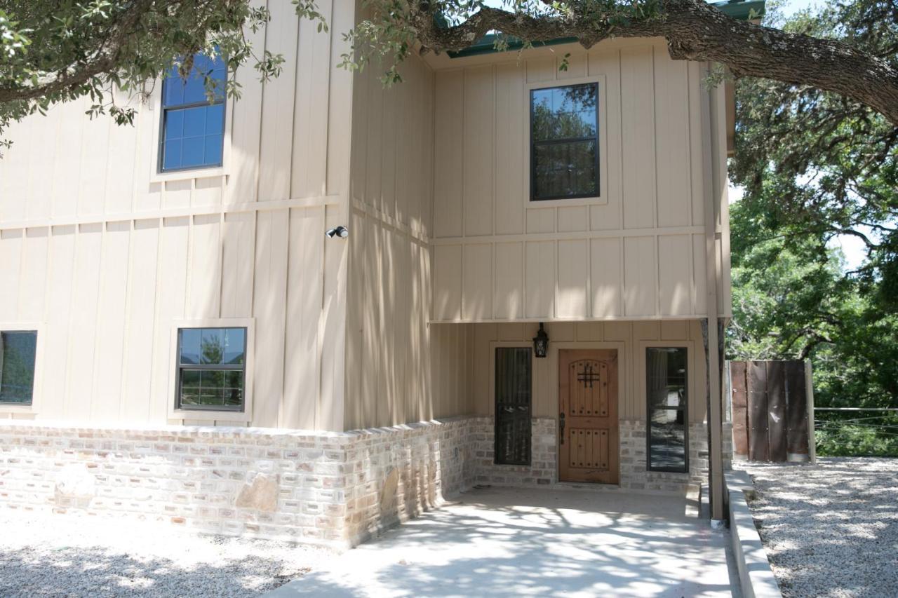 River Bluff * Rio Frio